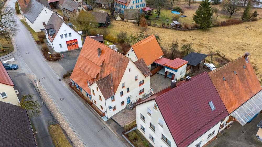 Einfamilienhaus Lauf an der Pegnitz - 7 Zimmer, 107 m&sup2;, 238.000&euro; | Angebot:25384447
