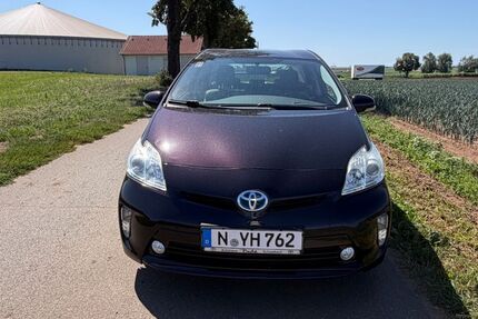 Toyota Prius 124.800 km 11.000 &euro; Nürnberg 90427