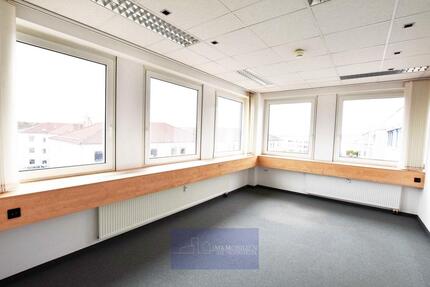 Gewerbeobjekt Erlangen Bruck - 9&euro; | Angebot:23224217