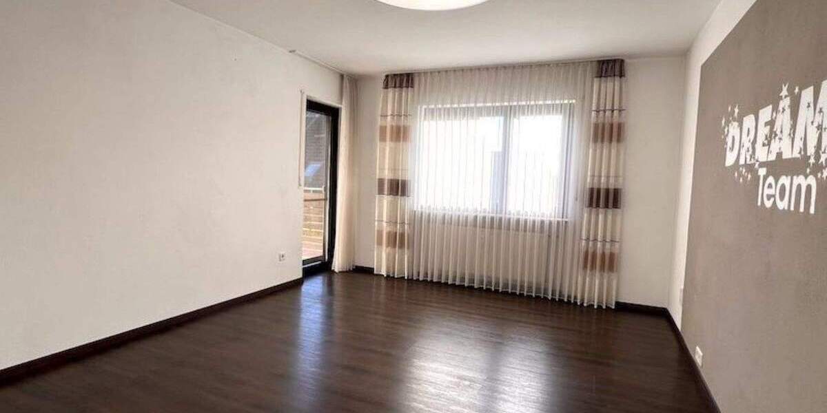 Etagenwohnung Pyrbaum - 4 Zimmer, 111 m&sup2;, 329.000&euro; | Angebot:25662843