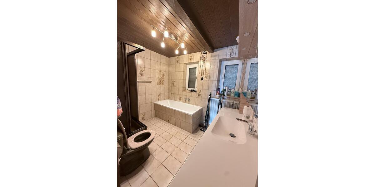 Einfamilienhaus Forchheim - 5.5 Zimmer, 140 m&sup2;, 1.600&euro; | Angebot:25831965