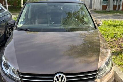 VW Touran 128.000 km 8.900 &euro; Nürnberg 90459