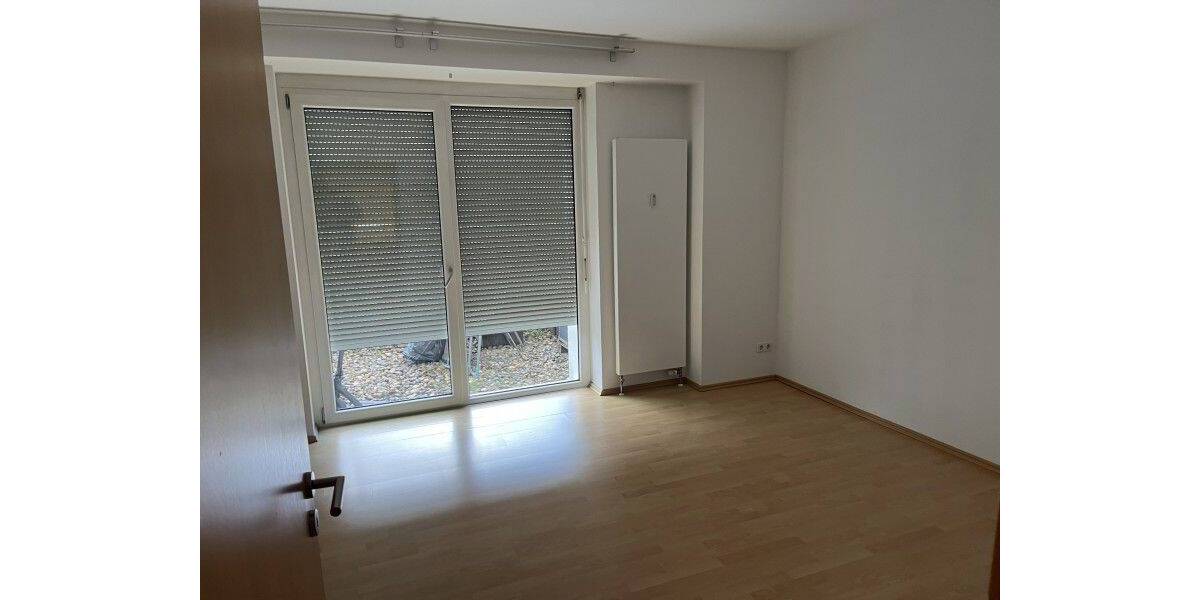 Etagenwohnung Erlangen Innenstadt - 2 Zimmer, 76 m&sup2;, 950&euro; | Angebot:26730833