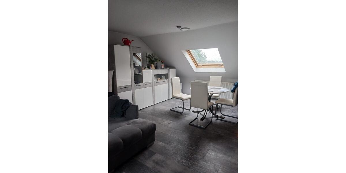 Dachgeschoßwohnung Roth - 2 Zimmer, 60 m&sup2;, 600&euro; | Angebot:26626293