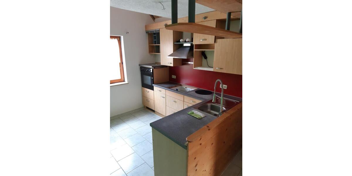 Dachgeschoßwohnung Gerhardshofen - 5 Zimmer, 109 m&sup2;, 850&euro; | Angebot:25855009