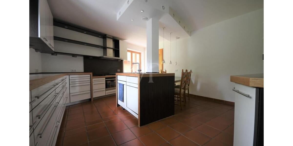 Villa Fürth Atzenhof - 9 Zimmer, 315 m&sup2;, 3.500&euro; | Angebot:24757698