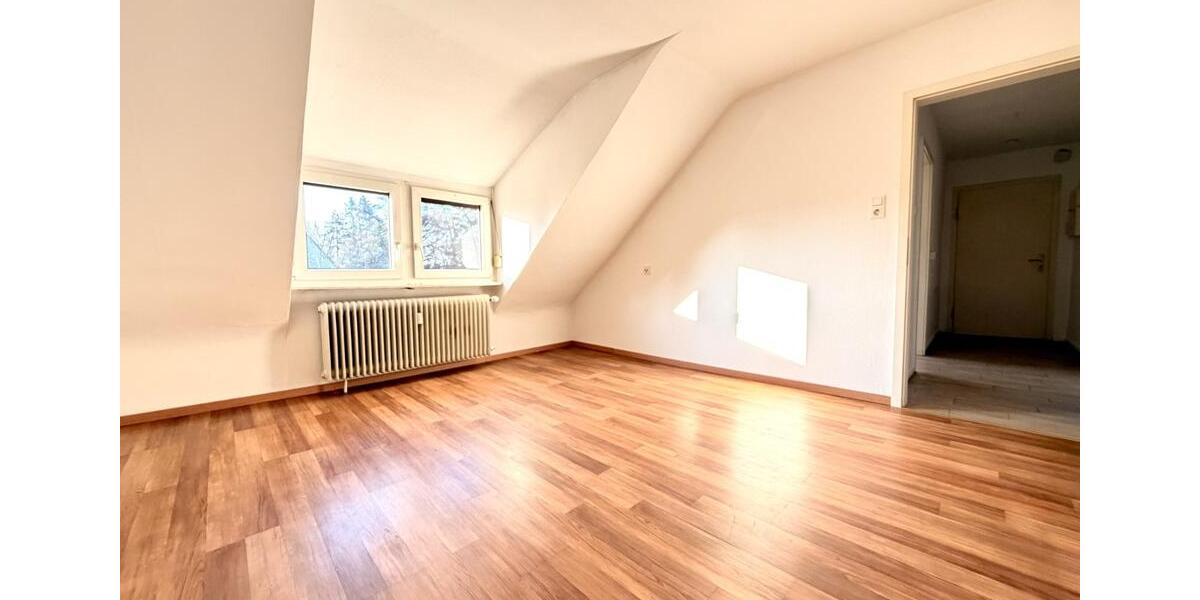 Dachgeschoßwohnung Nürnberg Holzheim - 3 Zimmer, 48 m&sup2;, 630&euro; | Angebot:25367318