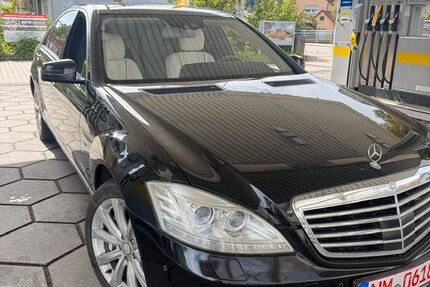 Mercedes-Benz S 500 140.321 km 18.900 &euro; Nürnberg 90459