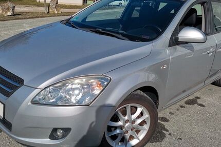 Kia ceed Sportswagon 214.000 km 2.399 &euro; Fürth 90762