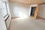 3 Zi. DG Wohnung mit Küche, Gartenmitbenutzung und Stellplatz - Etagenwohnung Weisendorf | Angebot:27651233