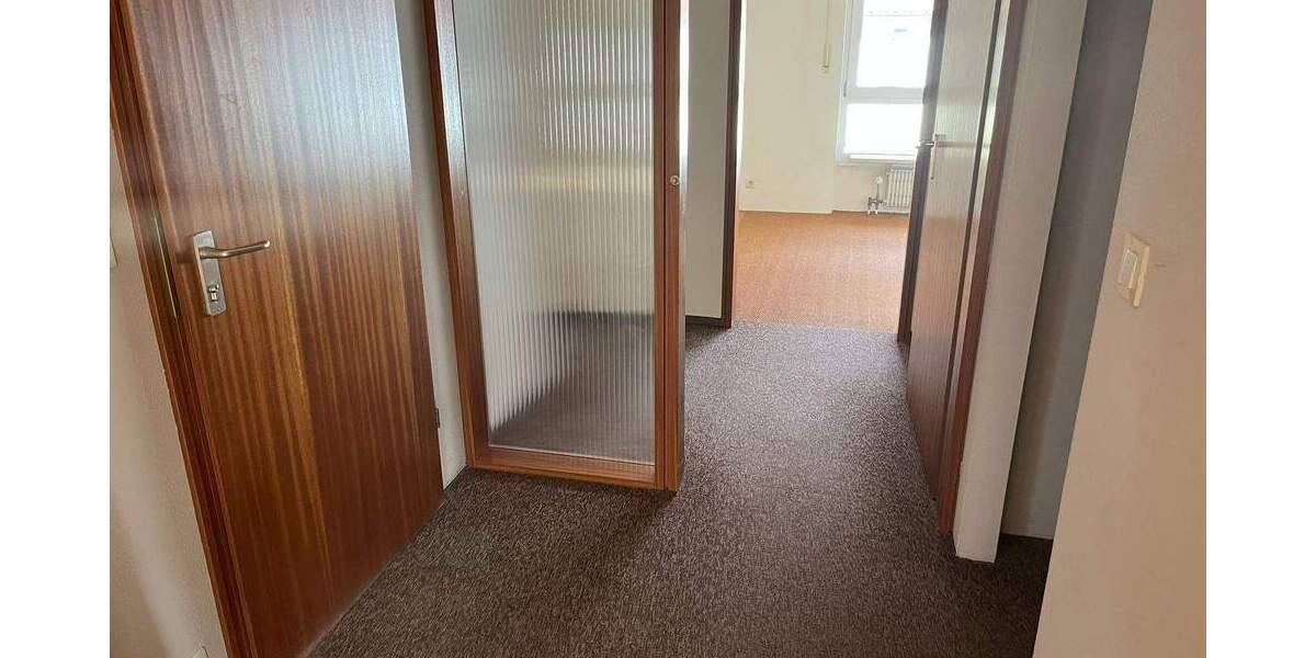 Etagenwohnung Nürnberg Zerzabelshof - 4 Zimmer, 115 m&sup2;, 1.350&euro; | Angebot:25770489
