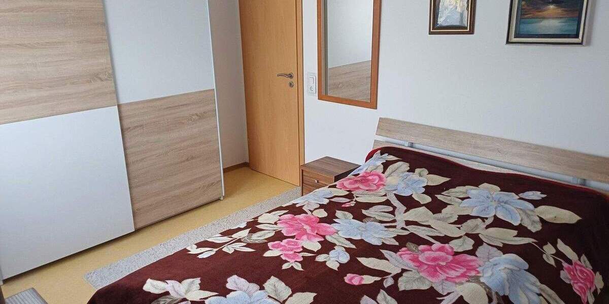 Doppelhaushälfte Schnaittach - 8 Zimmer, 270 m&sup2;, 615.000&euro; | Angebot:25737281