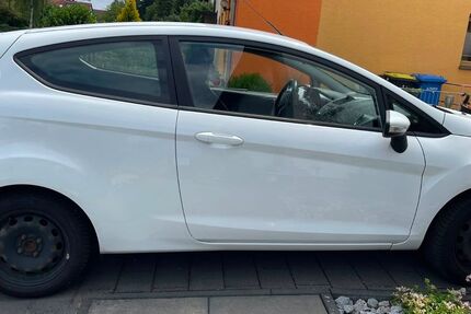 Ford Fiesta 54.000 km 6.300 &euro; Nürnberg 90469