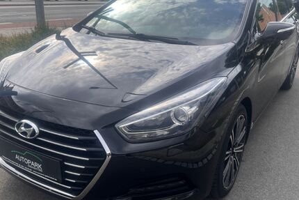 Hyundai i40 195.000 km 7.900 &euro; Nürnberg 90449