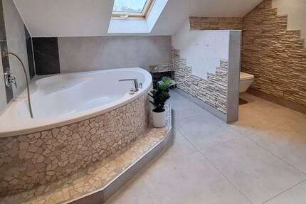 Haus Lonnerstadt - 6 Zimmer, 260 m&sup2;, 569.000&euro; | Angebot:26341078