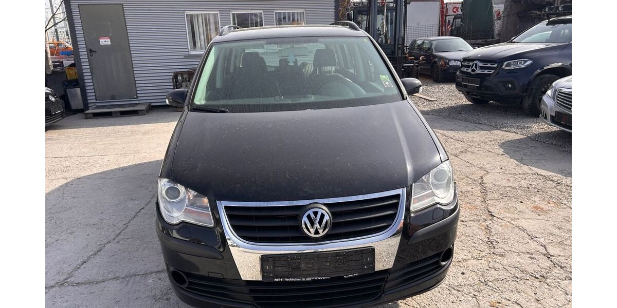 VW Touran 320.000 km 1.200 &euro; Nürnberg 90441