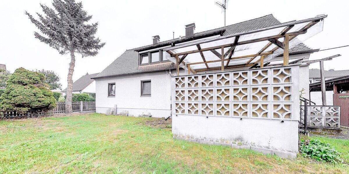 Mehrfamilienhaus, Wohnhaus Erlangen / Frauenaurach Frauenaurach - 7 Zimmer, 179 m&sup2;, 549.000&euro; | Angebot:25732868