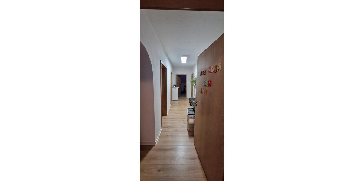 Einfamilienhaus Windsbach - 7 Zimmer, 250 m&sup2;, 490.000&euro; | Angebot:25052583