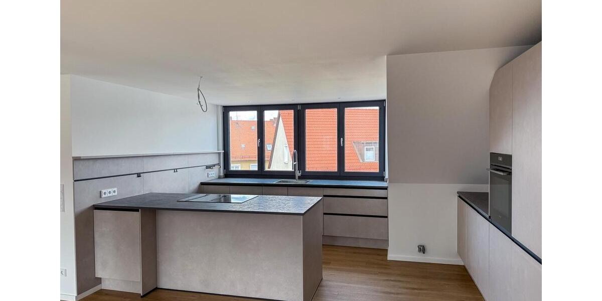 Dachgeschoßwohnung Nürnberg Herrnhütte - 4 Zimmer, 121 m&sup2;, 2.070&euro; | Angebot:26620680