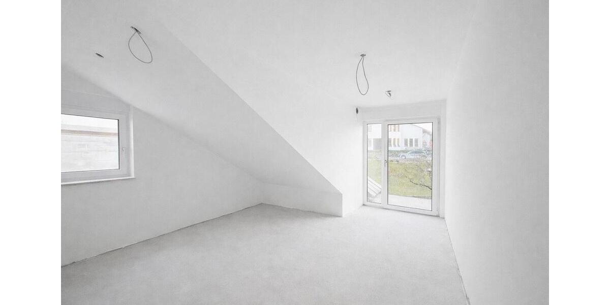 Dachgeschoßwohnung Heroldsbach - 4 Zimmer, 127 m&sup2;, 1.750&euro; | Angebot:25406909