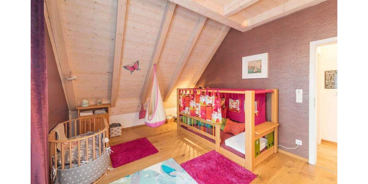 Doppelhaushälfte Oberreichenbach - 6 Zimmer, 196 m&sup2;, 2.490&euro; | Angebot:25665850