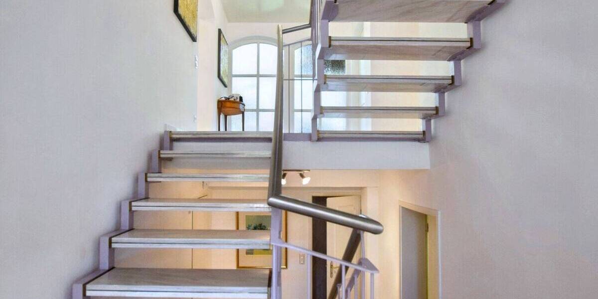 Einfamilienhaus Heilsbronn Weiterndorf - 8 Zimmer, 420 m&sup2;, 798.000&euro; | Angebot:25679029