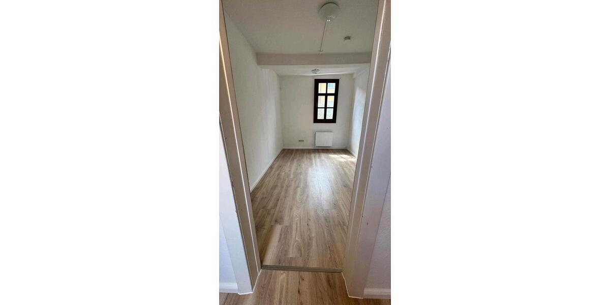 Etagenwohnung Buckenhof - 4 Zimmer, 95 m&sup2;, 1.235&euro; | Angebot:25907821