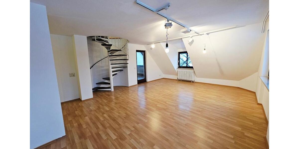 Maisonettenwohnung Nürnberg Erlenstegen - 3.5 Zimmer, 104 m&sup2;, 1.350&euro; | Angebot:25374327