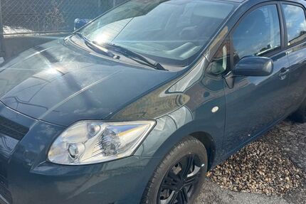 Toyota Auris 198.000 km 1.599 &euro; Fürth 90763