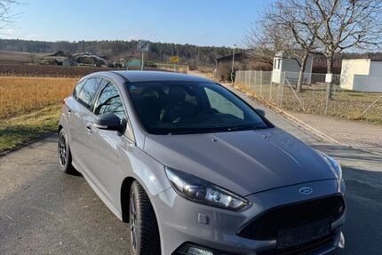Ford Focus 118.524 km 14.799 &euro; Roßtal 90574