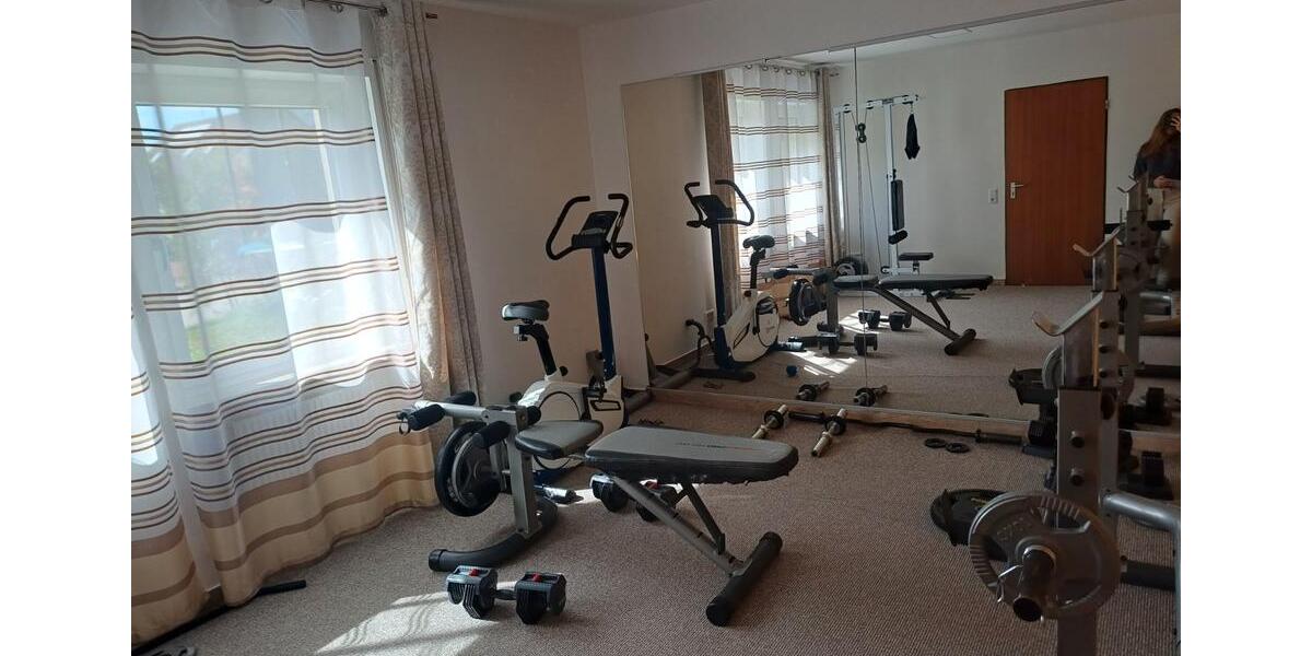 Doppelhaushälfte Schnaittach - 9 Zimmer, 270 m&sup2;, 599.000&euro; | Angebot:25999544