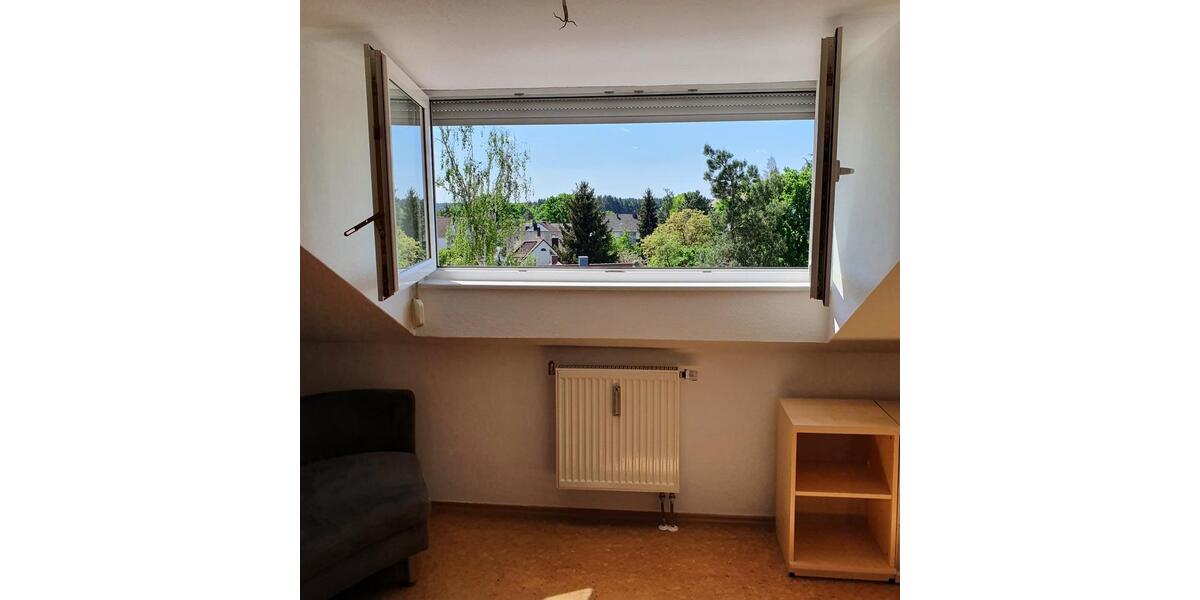 Dachgeschoßwohnung Oberasbach - 3.5 Zimmer, 107 m&sup2;, 850&euro; | Angebot:25944318