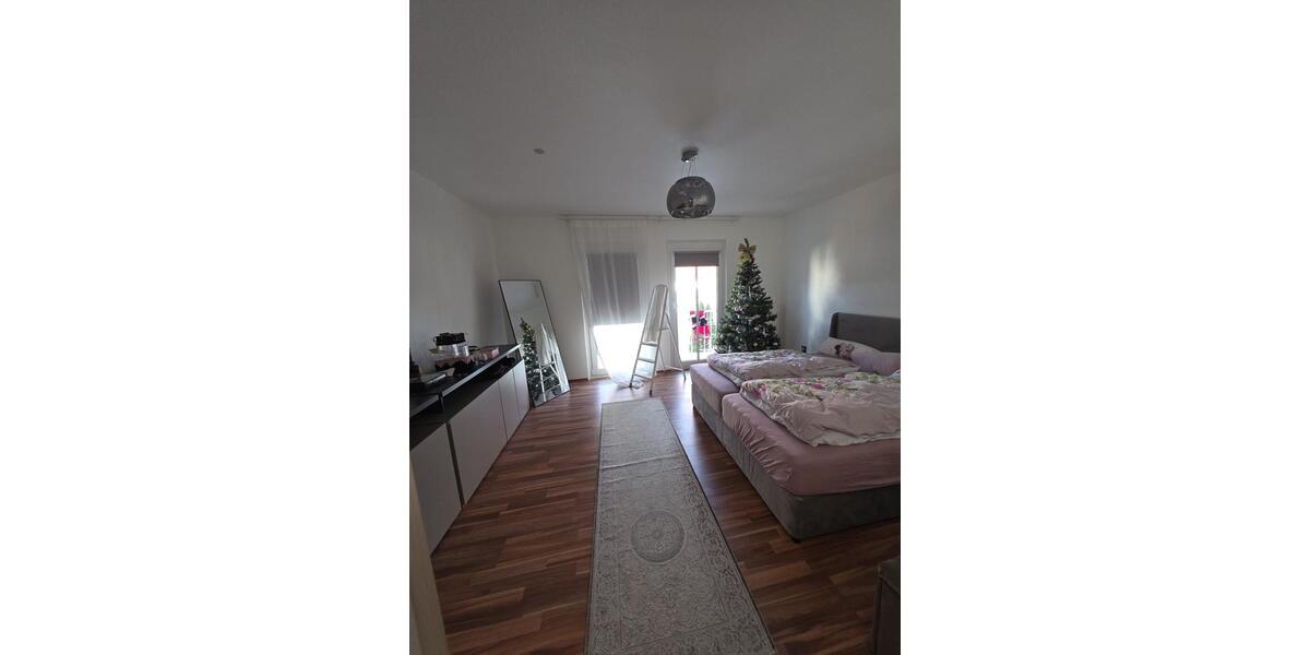 Reihenhaus Roßtal - 5 Zimmer, 122 m&sup2;, 460.000&euro; | Angebot:26955495