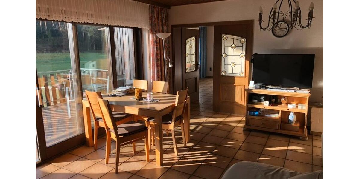 Erdgeschoßwohnung Zirndorf - 3 Zimmer, 100 m&sup2;, 1.200&euro; | Angebot:26546288