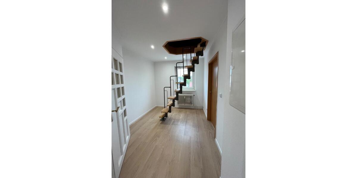 Dachgeschoßwohnung Fürth Atzenhof - 3 Zimmer, 79 m&sup2;, 1.021&euro; | Angebot:27604710