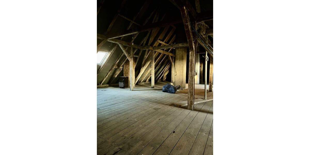 Etagenwohnung Fürth Innenstadt - 3 Zimmer, 80 m&sup2;, 99.000&euro; | Angebot:25753327