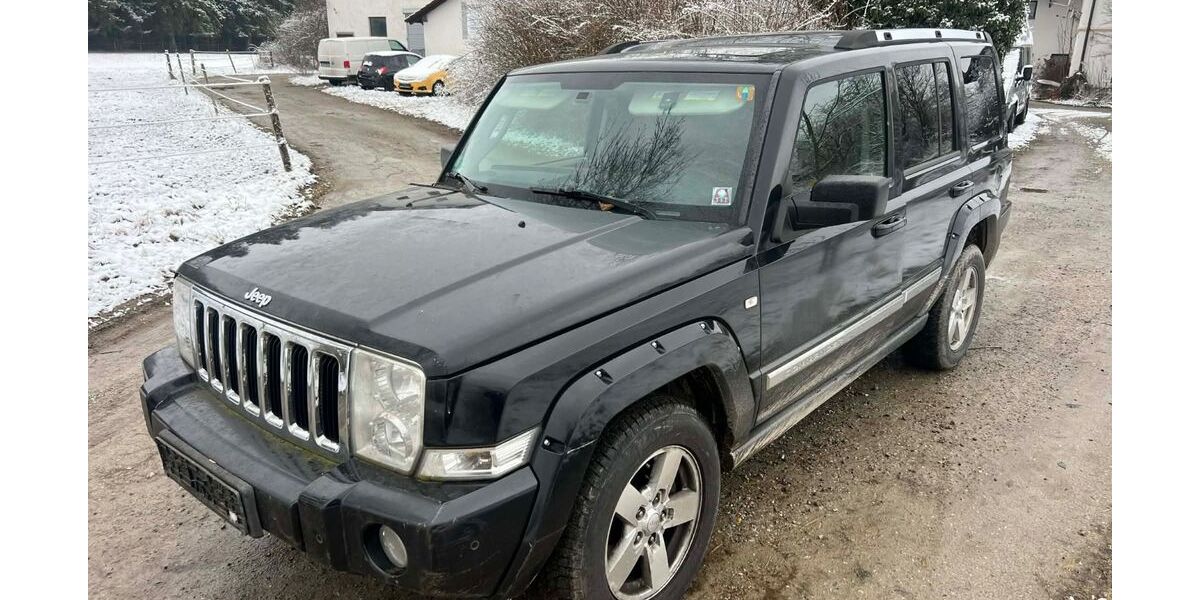Jeep Commander 200.000 km 7.900 &euro; Fürth 90766