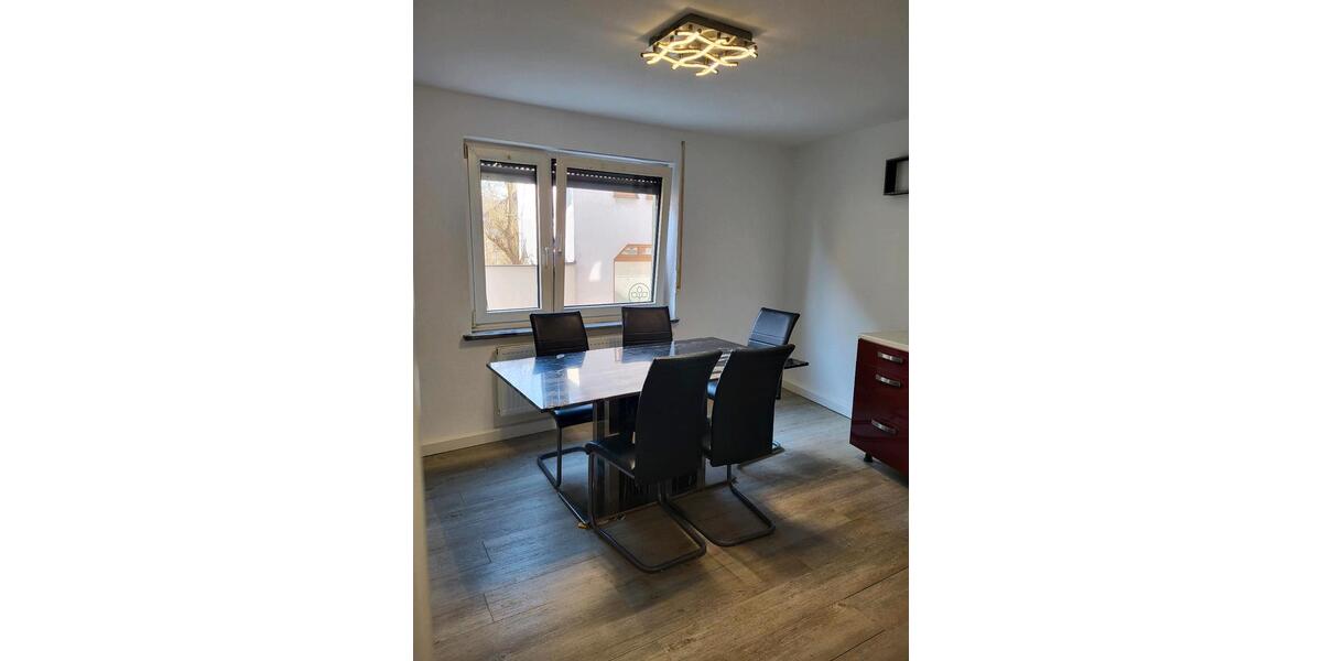 Erdgeschoßwohnung Herzogenaurach - 3 Zimmer, 90 m&sup2;, 1.100&euro; | Angebot:25270380