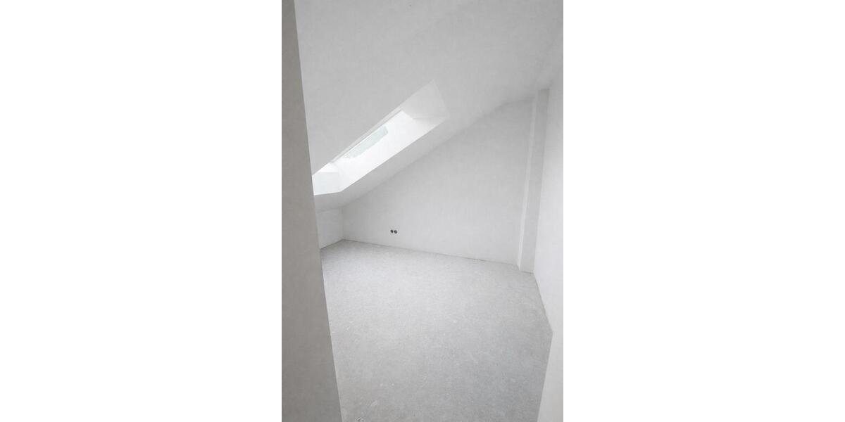 Dachgeschoßwohnung Heroldsbach - 4 Zimmer, 127 m&sup2;, 1.750&euro; | Angebot:25406909