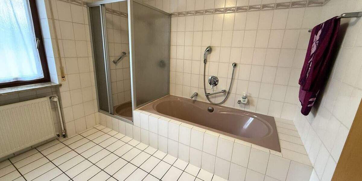 Mehrfamilienhaus, Wohnhaus Marloffstein - 9 Zimmer, 237 m&sup2;, 1.550.000&euro; | Angebot:25696328