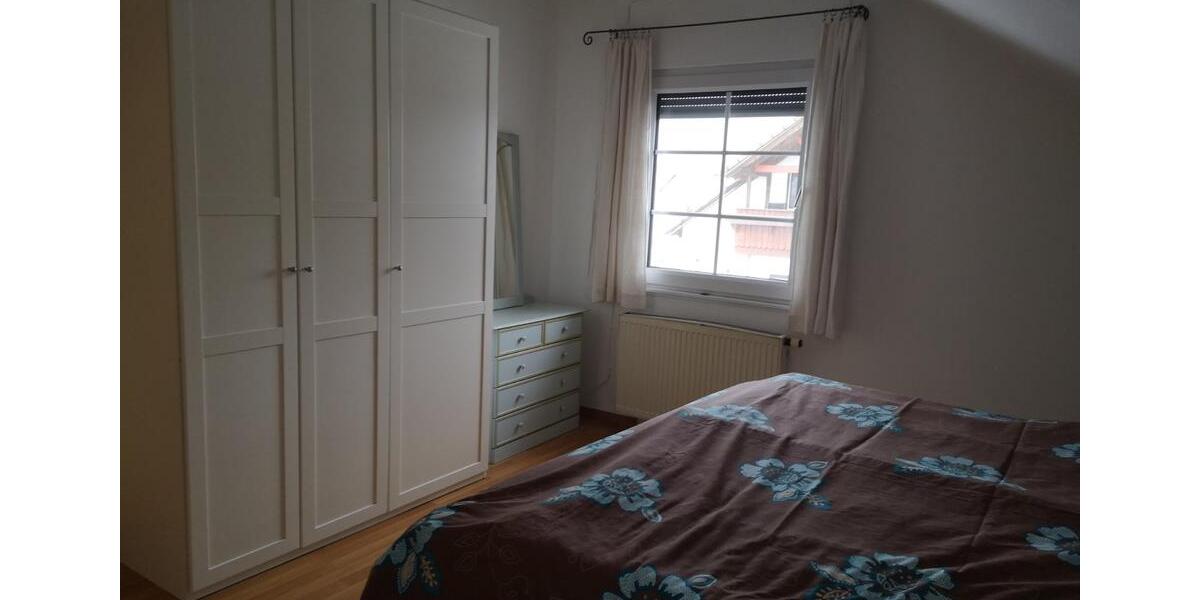 Dachgeschoßwohnung Adelsdorf - 2 Zimmer, 63 m&sup2;, 980&euro; | Angebot:25844281