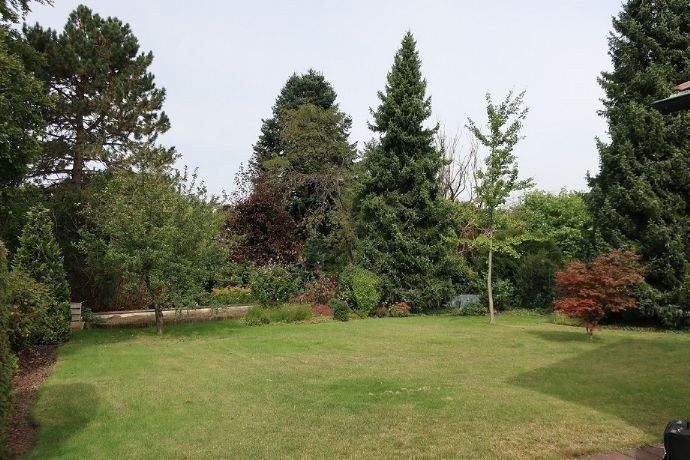 Bungalow Altdorf bei Nürnberg Röthenbach - 5 Zimmer, 138 m&sup2;, 485.000&euro; | Angebot:25666281