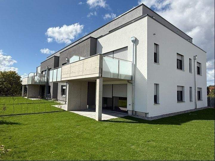 Etagenwohnung Roßtal - 3 Zimmer, 94 m&sup2;, 479.000&euro; | Angebot:25732102