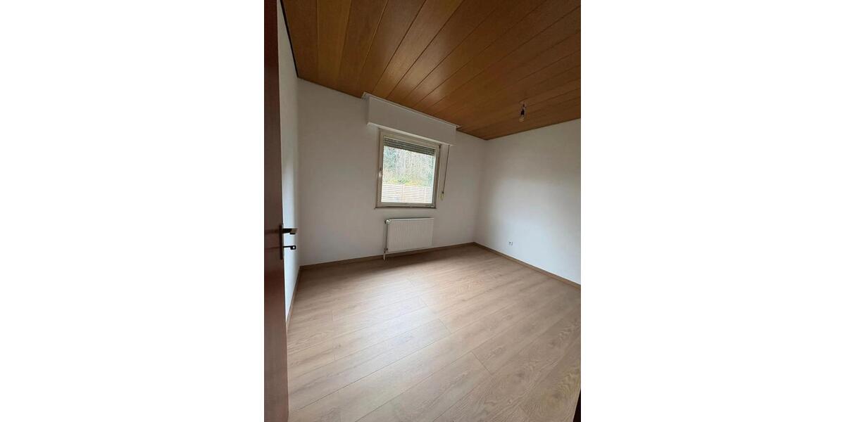 Bungalow Eckental - 3 Zimmer, 75 m&sup2;, 1.500&euro; | Angebot:27617151