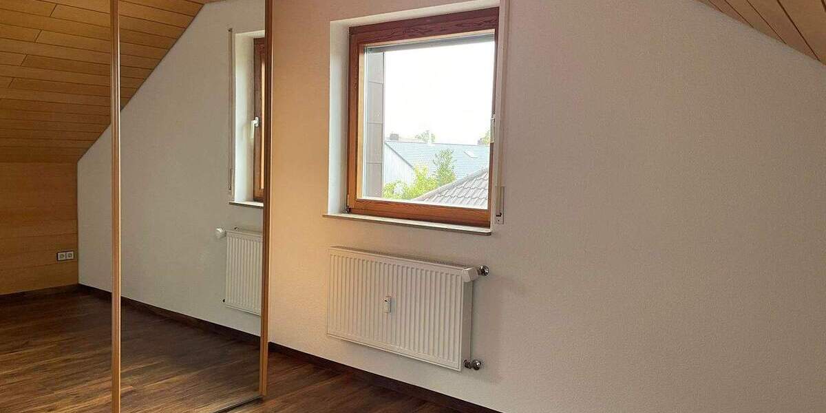 Etagenwohnung Neustadt an der Aisch Neustadt - 2 Zimmer, 75 m&sup2;, 720&euro; | Angebot:25660938