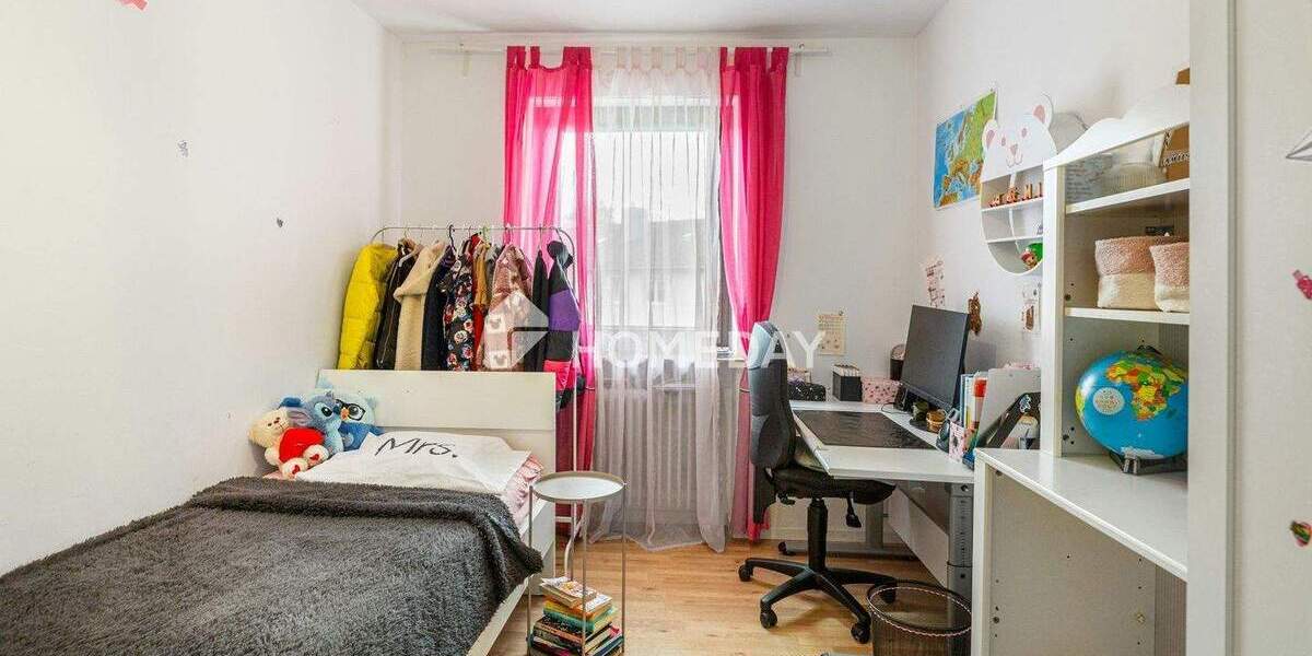 Reihenmittelhaus Erlangen Bruck - 7 Zimmer, 138 m&sup2;, 600.000&euro; | Angebot:25688306