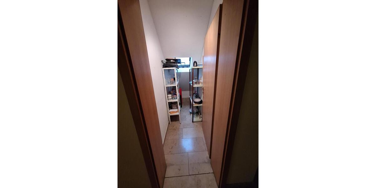 Dachgeschoßwohnung Nürnberg Eberhardshof - 3 Zimmer, 83 m&sup2;, 1.075&euro; | Angebot:25945306