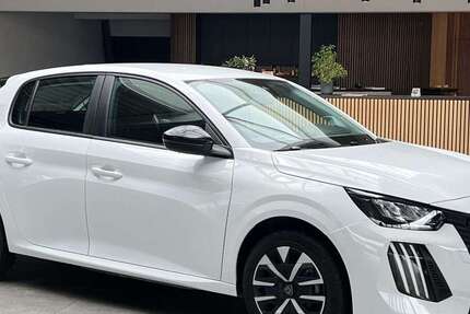 Peugeot 208 5.410 km 23.740 &euro; Cadolzburg 90556