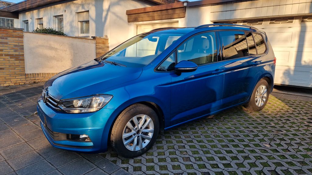 VW Touran 72.000 km 18.500 &euro; Nürnberg 90425