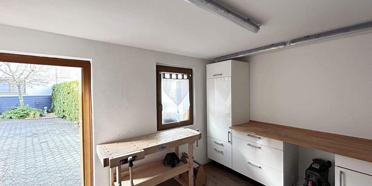 Mehrfamilienhaus, Wohnhaus Langensendelbach - 7 Zimmer, 237 m&sup2;, 664.000&euro; | Angebot:25701556